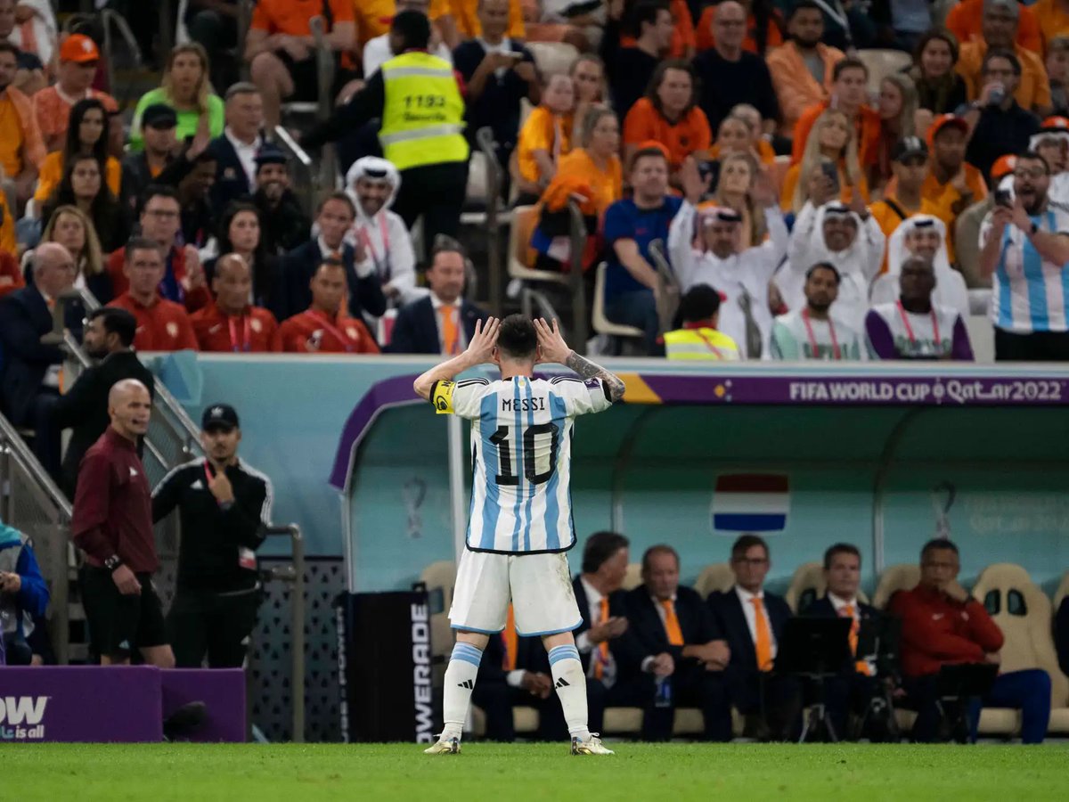 fedevalv_'s tweet photo. “Class and fair play” 

Sure https://t.co/r1nRn9boMw
