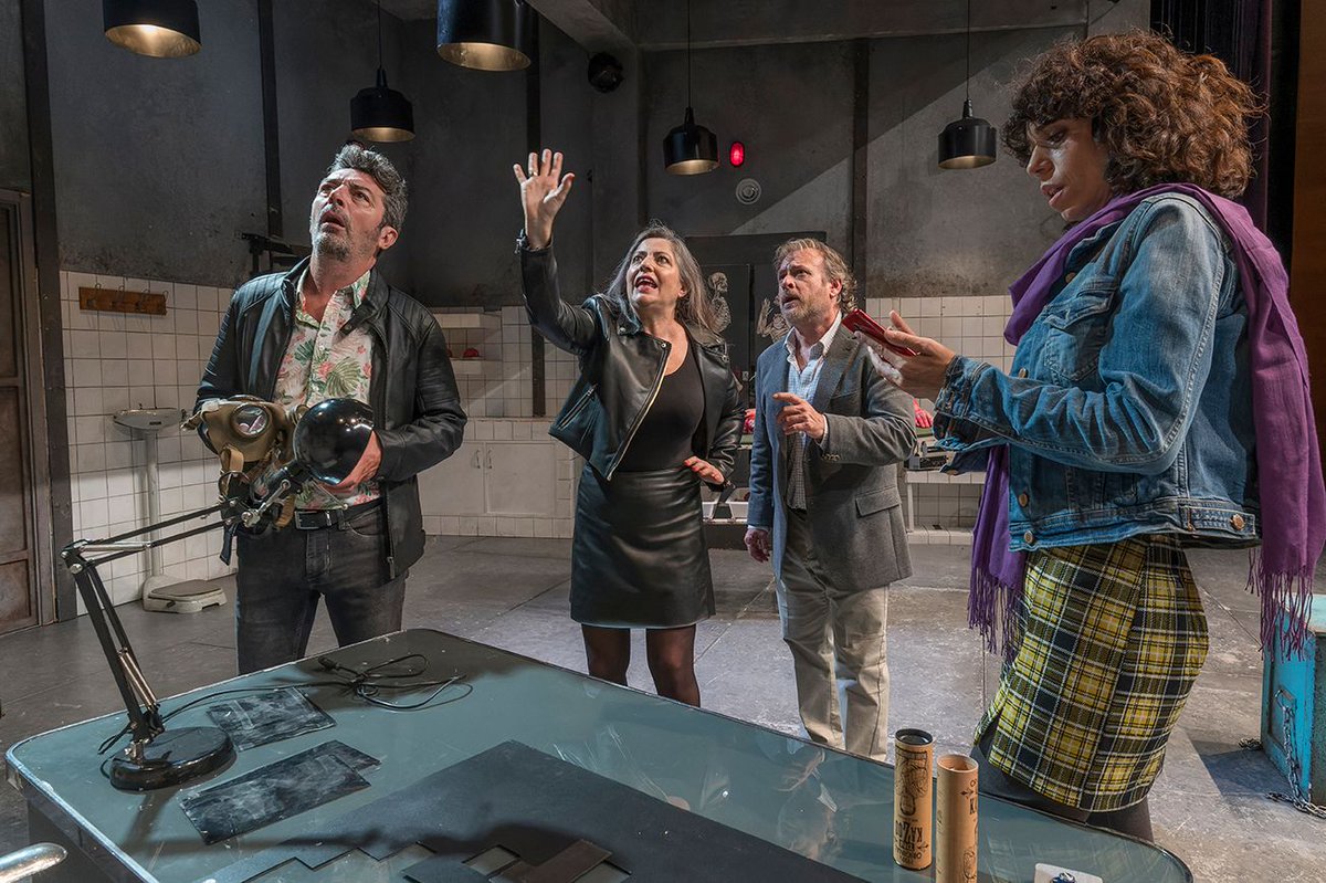 " #EscapeRoom, una comedia negra donde nada es lo que parece"
📰 <a href="/verlanga_com/">Verlanga</a> 
verlanga.com/escenarios/esc…