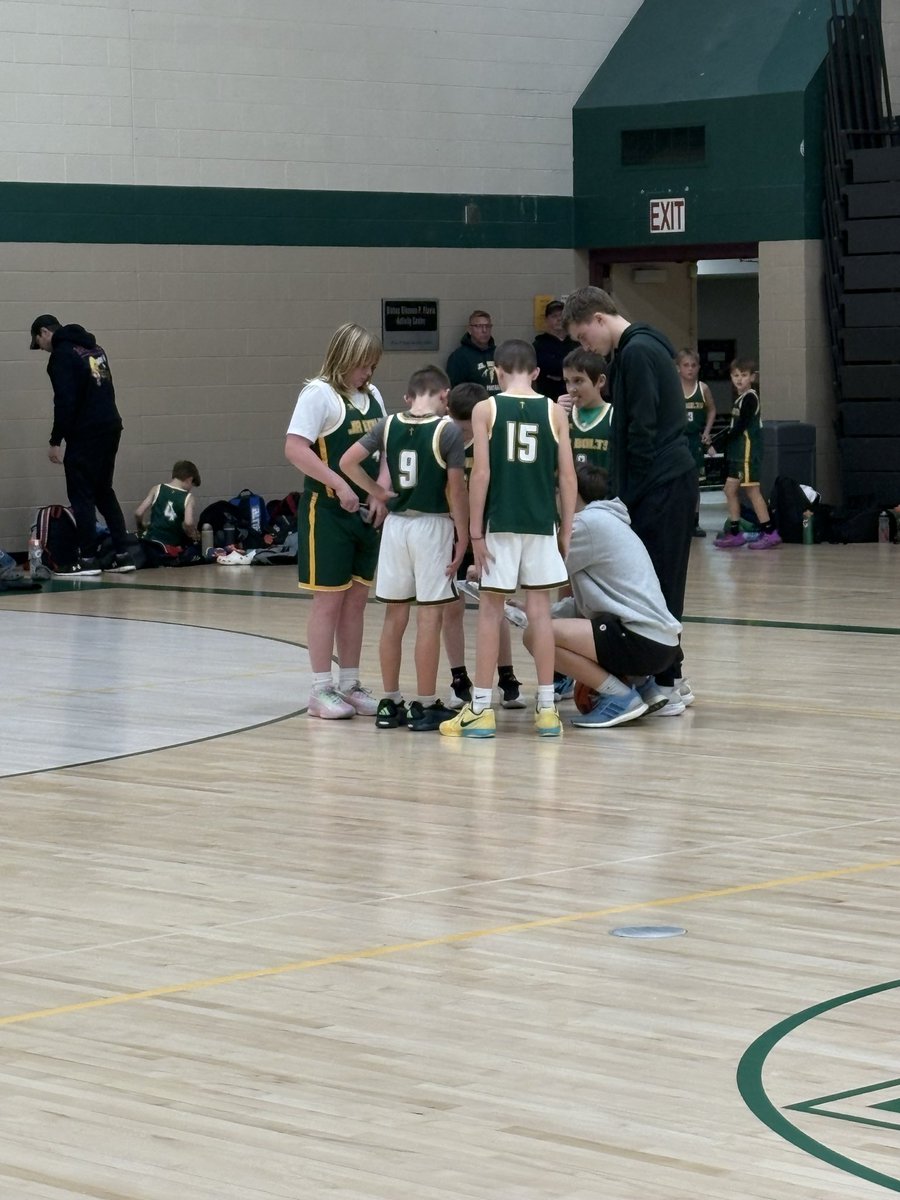 PIUSX_BBALL's tweet photo. Week 1 of the Leo League was ๐ฅ The games were competitive and there was a buzz in the gyms at Pius! Future Bolts getting coached by our players! This league is going to be crazy!! @JRBOLTS_BBALL
#InTheOneWeAreOne #BOLTSโก๏ธ https://t.co/EamH1QqIne