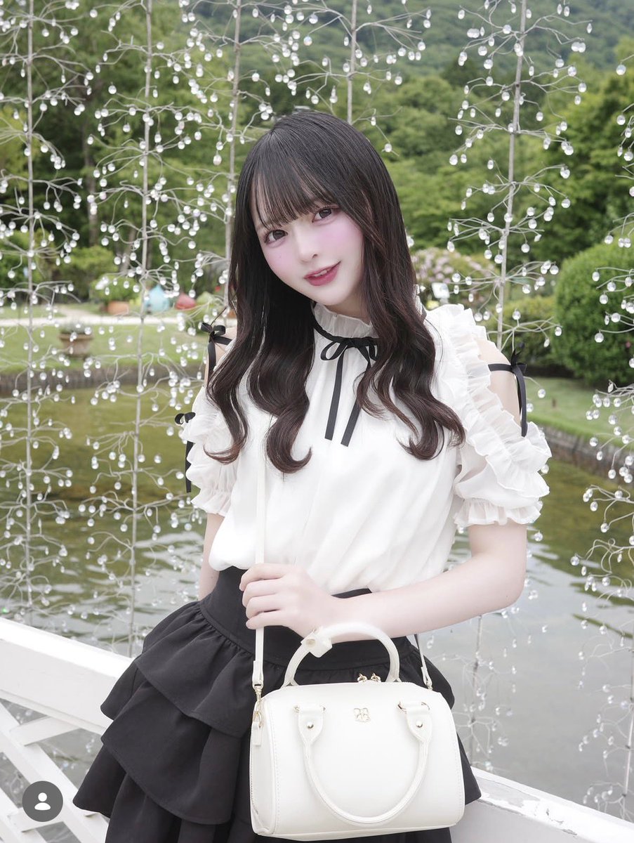元iLiFE! 那蘭のどかちゃん着用? Rose Muse Shoulder frills blouse 