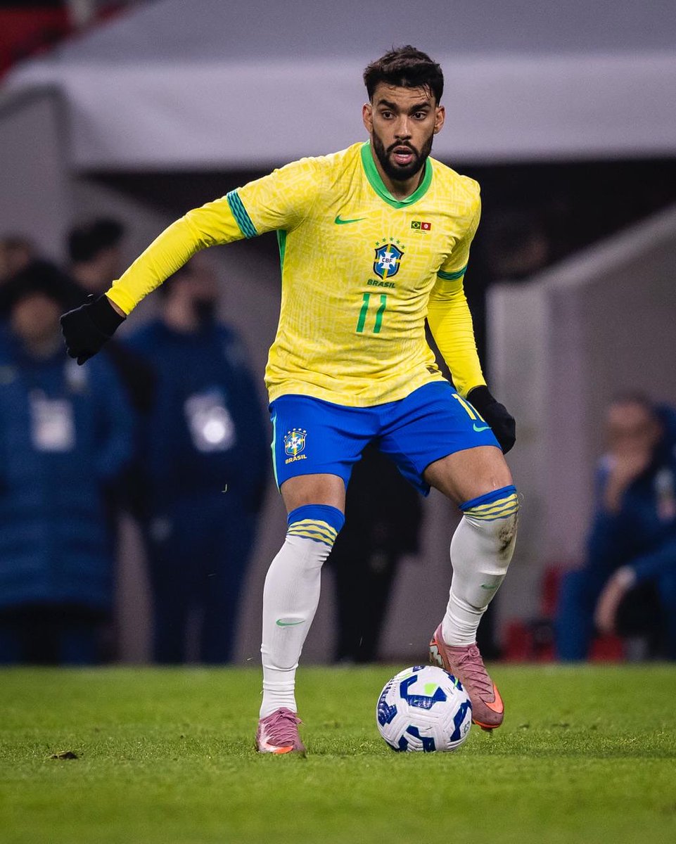 ColunadoFla's tweet photo. R$ 251 MILHÕES - A MAIOR CONTRATAÇÃO DA HISTÓRIA! 💰🤑

De acordo com o @TheGuardian, a negociação em andamento entre Flamengo e West Ham por Lucas Paquetá pode chegar a 40 milhões de euros (cerca de R$ 251 milhões).

Vale ressaltar que o Flamengo já acertou os termos pessoais com Lucas Paquetá.