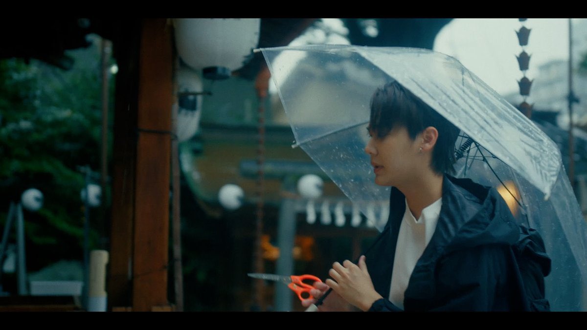 Dewjsu_club's tweet photo. กรรไกรพี่เด่นมากกก แบบนี้ตัดขาดชัวร์ แต่หาเจอมั้ยอีกเรื่อง

#MuTeLuvLoveLockEP1
#dew_jsu https://t.co/JnAIsKaKdf