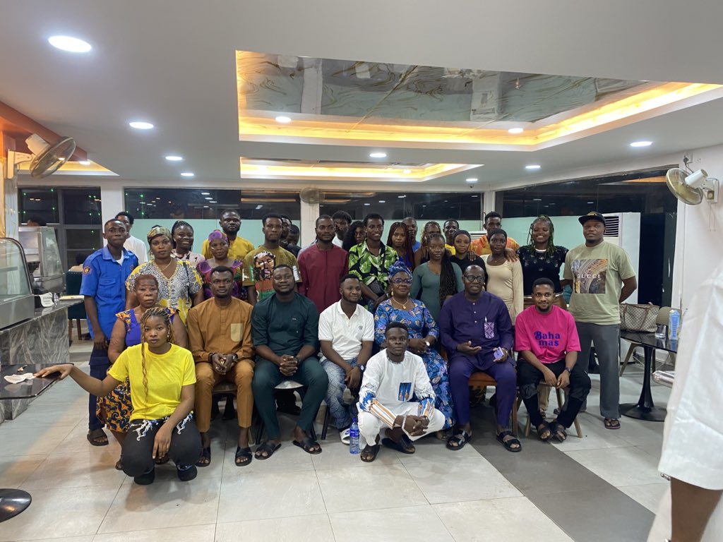 fadobmall's tweet photo. Fadob Nigeria 2026 picture portrait 📸 https://t.co/tvLvPw0Ljs