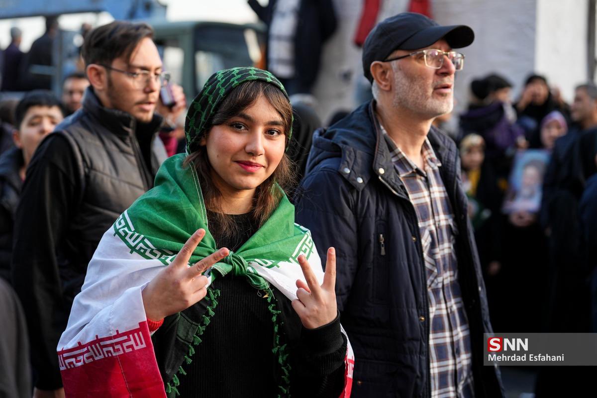 AryJeay's tweet image. This is the crowd in Tehran right now

Iranians from all classes, social levels, religiousness, and ages came to protest against the riots and show support for Iran.

Something you won’t see posted by BBC “journalists”.