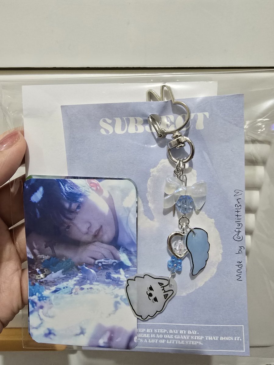 Flylittlejo's tweet photo. Freebies for ACT: TOMORROW in SG💙
I will be giving 5 big packs &amp; 7 small ones🫶🥺💙 

💙Singapore Indoor Stadium, 17 Jan  2026  (Day 1)
✶ Time &amp; Place: TBA  
Open for trades! 
See you MOA!!🫶🫶🫶

#TOMORROW_X_TOGETHER #ACTTOMORROW_IN_SINGAPORE #TXTinSG #TXT_IN_SINGAPORE https://t.co/GMNDWZPifP