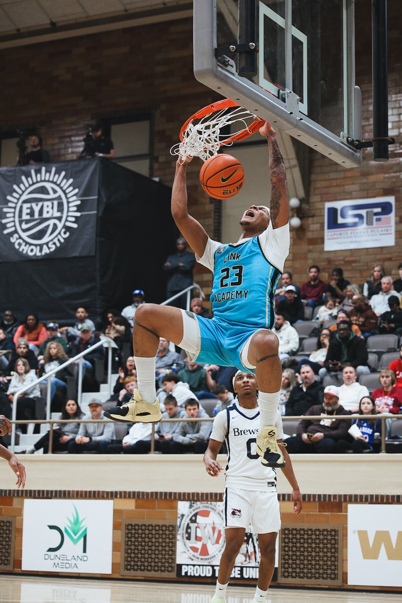 LaPorteInvite's tweet photo. What a memorable La Porte Invitational! Huge thanks to the community and Visit Michigan City La Porte for the incredible support. Slam dunk from start to finish! https://t.co/3jSQjSlR7O