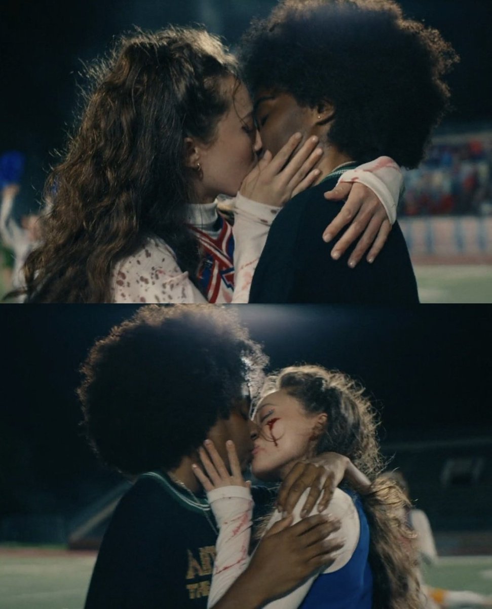 sapphicslike's tweet image. 