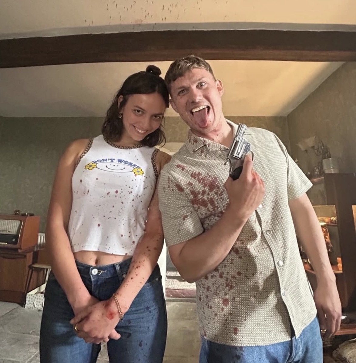 HarlanCoben's tweet photo. Happy Monday from Ash and Dee Dee! https://t.co/2IkKByx6gh