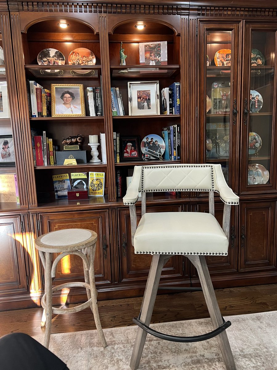 I plan on recording videos in front of the bookcase area in the Crypto  Palace. My daughter may not like this, BUT it looks so much more  professional! 😂🖼️❤️ #Bookcase 👑🔥🐉