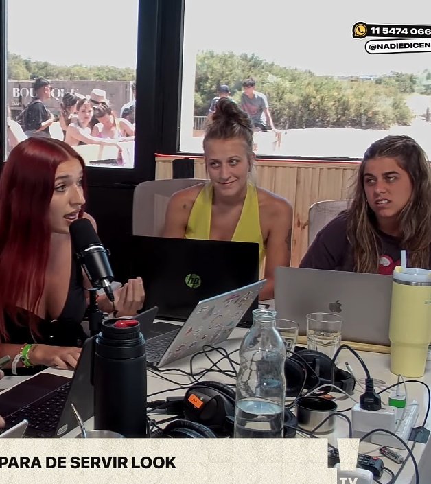 Decime que sos envidiosa sin decir que sos envidiosa !!! 
La cara de tati viendo hablar a manu 🤌🏻
#NadieDiceNada