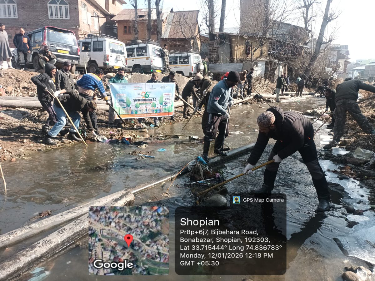 MCShopian's tweet photo. As part of the pre–Republic Day activities, a cleanliness drive was conducted at Sangloo Nallah under “Swachhtantra 2.0.” Volunteers and sanitary staff actively participated, reinforcing cleanliness as a shared civic duty. 🌱✨
@DULBKASHMIR 
@dmshopian 
@Informationspn https://t.co/FVTn1oh7V7