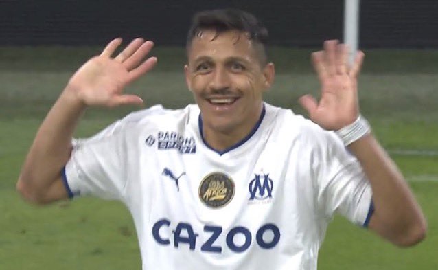 GioBalerdi tweet media