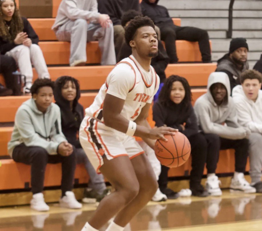 DaJahn Corbin 6’2, 208 ATH tweet media