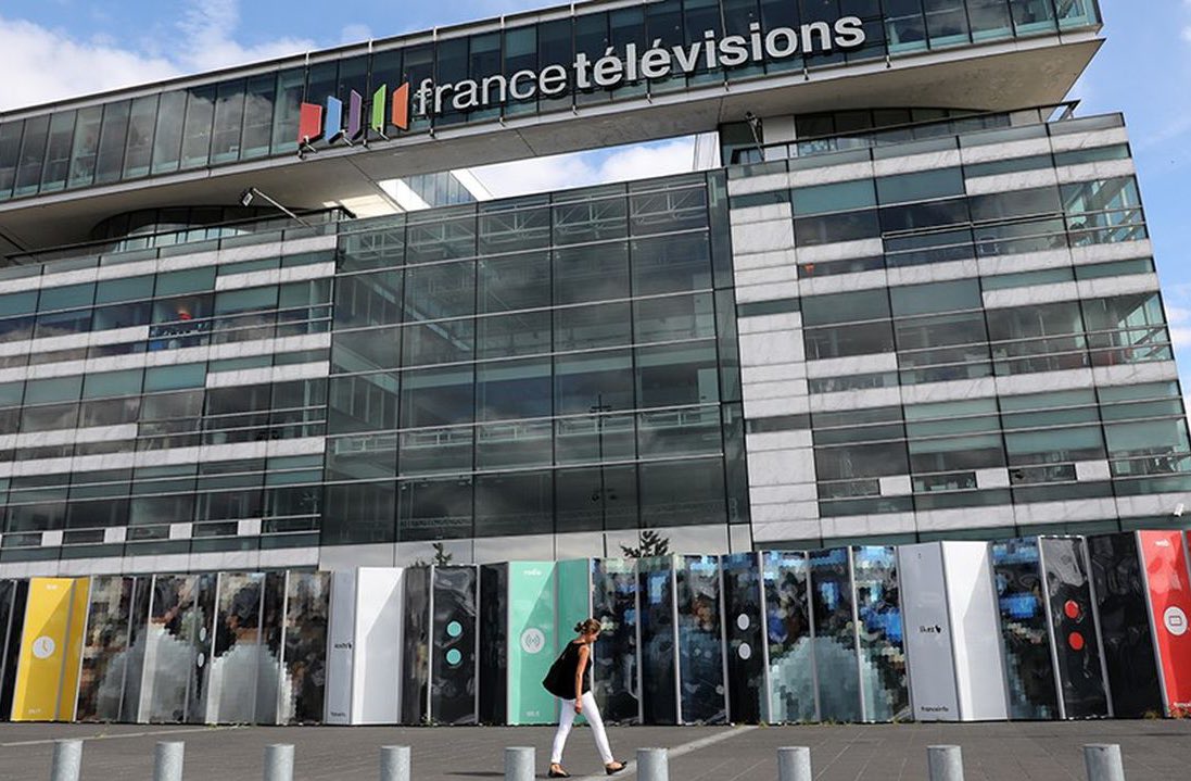 BastionMediaFR's tweet image. 🔴🇫🇷 𝗔𝗟𝗘𝗥𝗧𝗘 𝗜𝗡𝗙𝗢 — « Il y a un climat de terreur » : c’est ainsi qu’un journaliste du service public décrit l’atmosphère au sein du groupe France Télévisions, après l’affaire Legrand-Cohen.

Les dirigeants du groupe seraient TÉTANISÉS par ce que pourraient dire Pascal