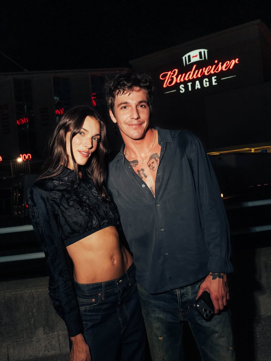 role model archive tweet media