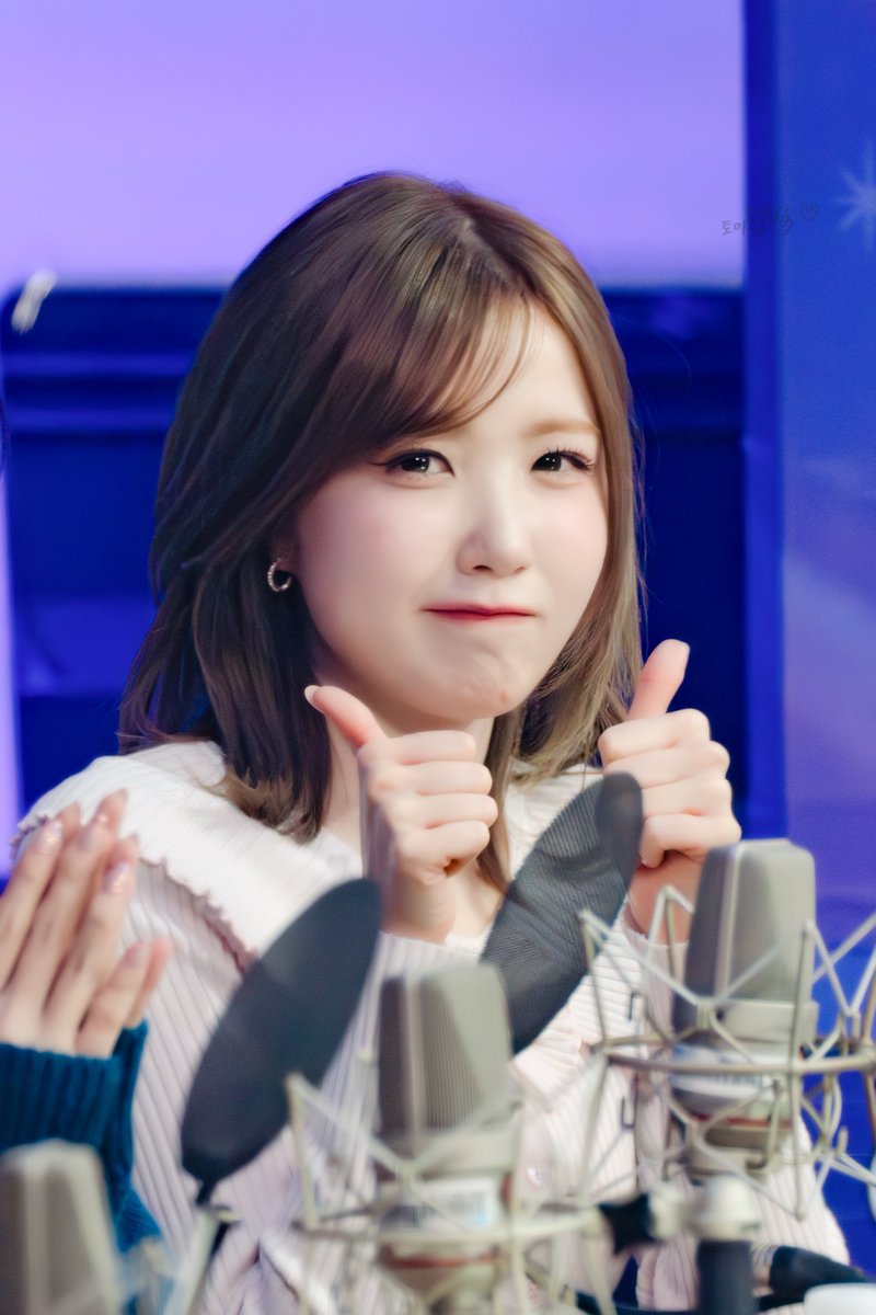 bbang_1006_'s tweet image. 260107 아이돌라디오 토미

💛

#세이마이네임
#HITOMI #히토미 #本田仁美