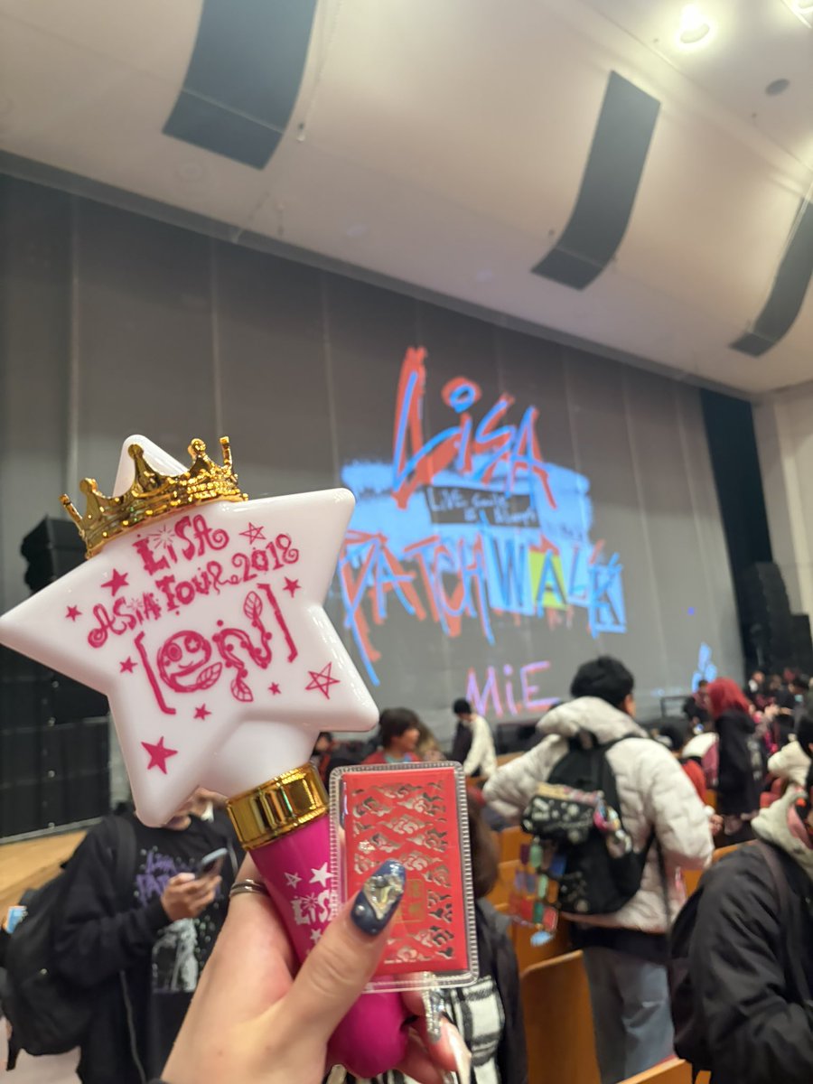 Rara_115VI's tweet photo. 私今日のために頑張って生きてきたんだ。
一生懸命生きてきてよかった。😭😭😭

ツアーファイル三重21歳ラストライブでLiSAちゃんと初ハグ。🫂💓

最高な誕生日前プレゼントでした。
10円ガムも当たったから今年はいい1年になりそう。💭

#LiSA_PWTOUR
#LiSA2025PW https://t.co/TpRCPARnCd