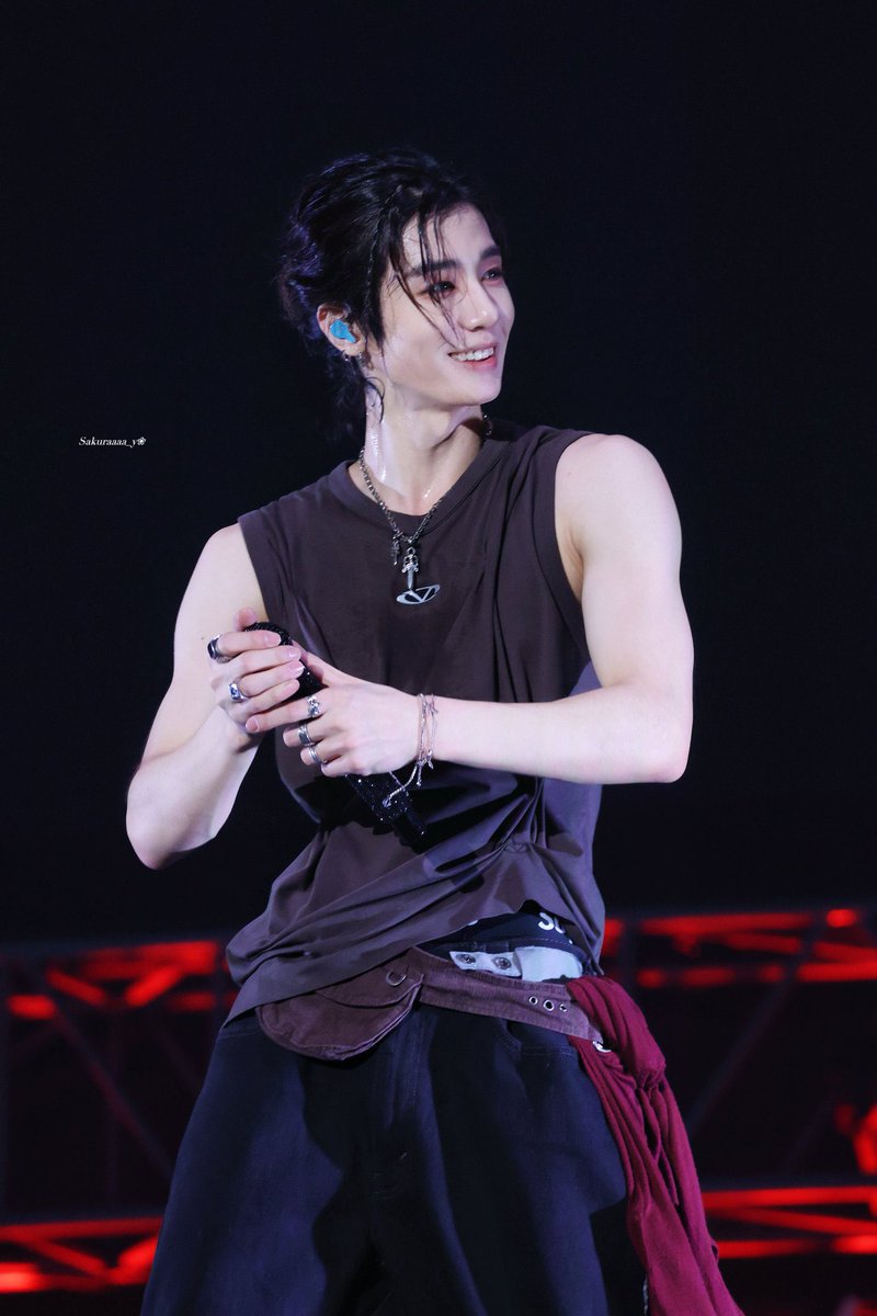 Ian ◠ ◠ tweet media