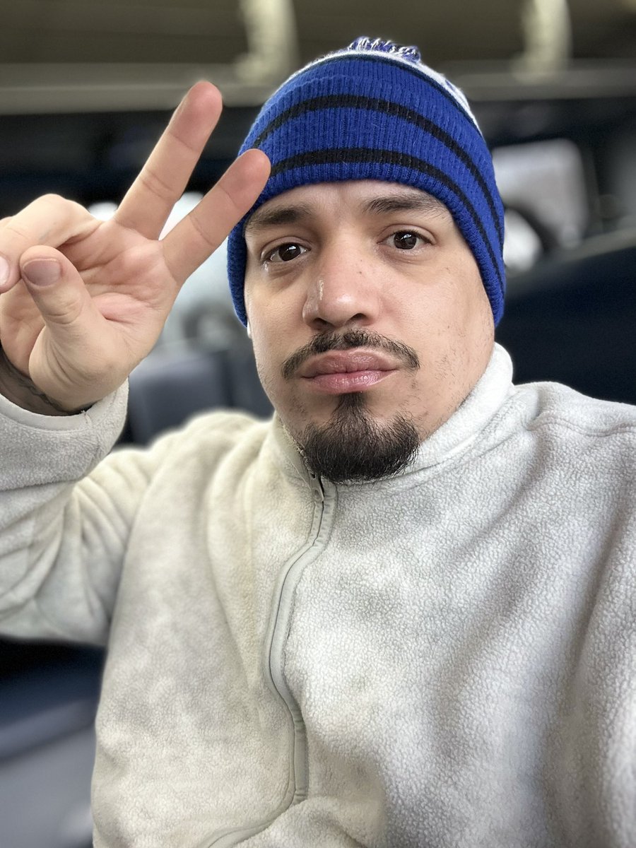 K1ngg_Sal tweet media