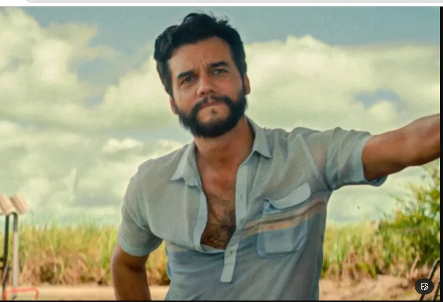 Piquititashows's tweet photo. O Wagner Moura é tão tudo em tanta coisa, assim mesmo com redundancia que, não consigo imaginar outra pessoa pública que eu gostaria mais de tomar uma café. O Agente Secreto  é brilhante! Lei Rouanet me recuso a comentar. A  estupidez é uma maldição que não se vence com palavras. https://t.co/dAaIcqmurR