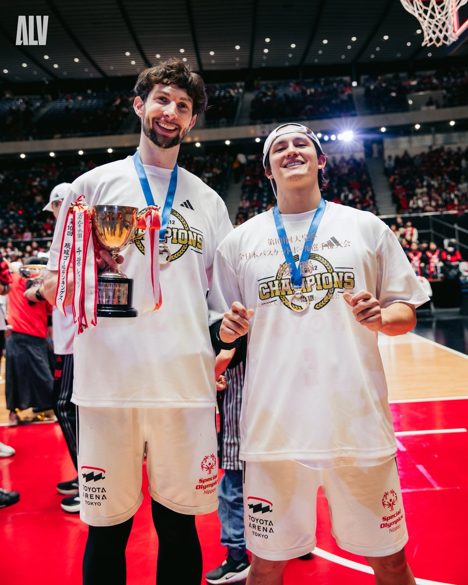 MVPと、その弟(?)🐐🌊

ライアン・ロシター × テーブス海

<a href="/kaitoews7/">テーブス海 Kai Toews</a> <a href="/Rossiter22/">Ryan Rossiter</a> 
#アルバルク東京 #天皇杯バスケ