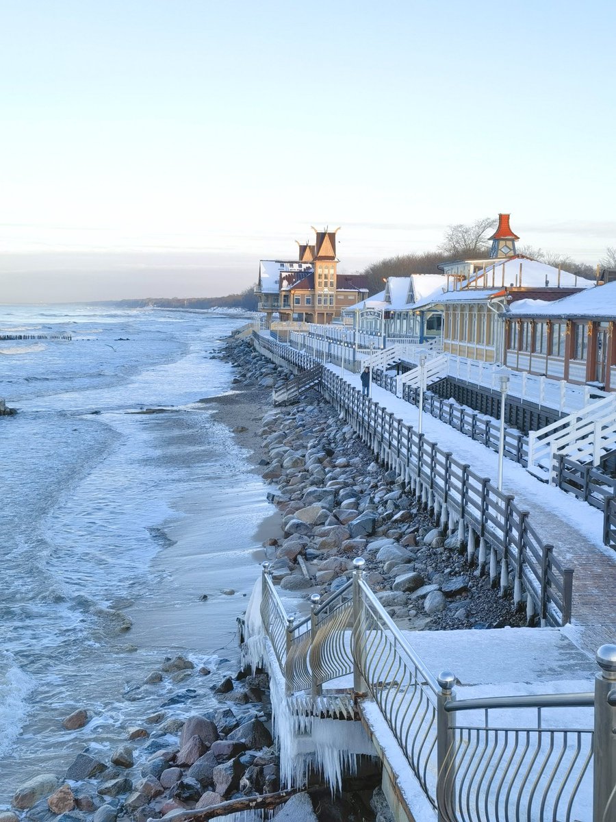 влететь в ласточку за полминуты до отправления
/то есть  забраться неловким огрангутганом - если вы были на 23 платформе ю ноу вот ай мин/
= застать хвостик солнца в моем З.