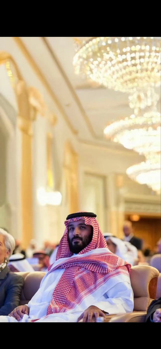 من عدن يليت عدنان  حاكم مثل هذا البطل الامير محمد بن سلمان نصيحه للشعب السعوديه حافظو عليه وادعو له بكل صلاه الله يطوال بعمره