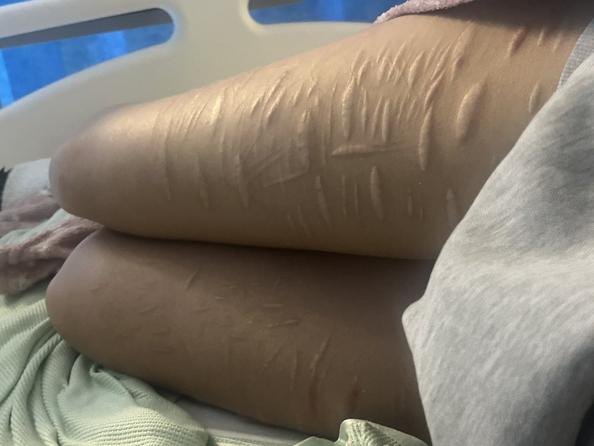 prtypooperz's tweet image. 