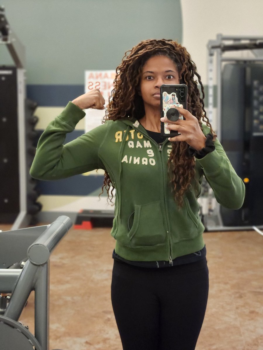 Piranha_Pout's tweet image. Day #12 - Goooooood morning! Got my arm day in early today! 100 bicep curls each side. Not much, I know, but I've got to start somewhere. 💪🏾💪🏾💪🏾

#nodaysoff
#armday