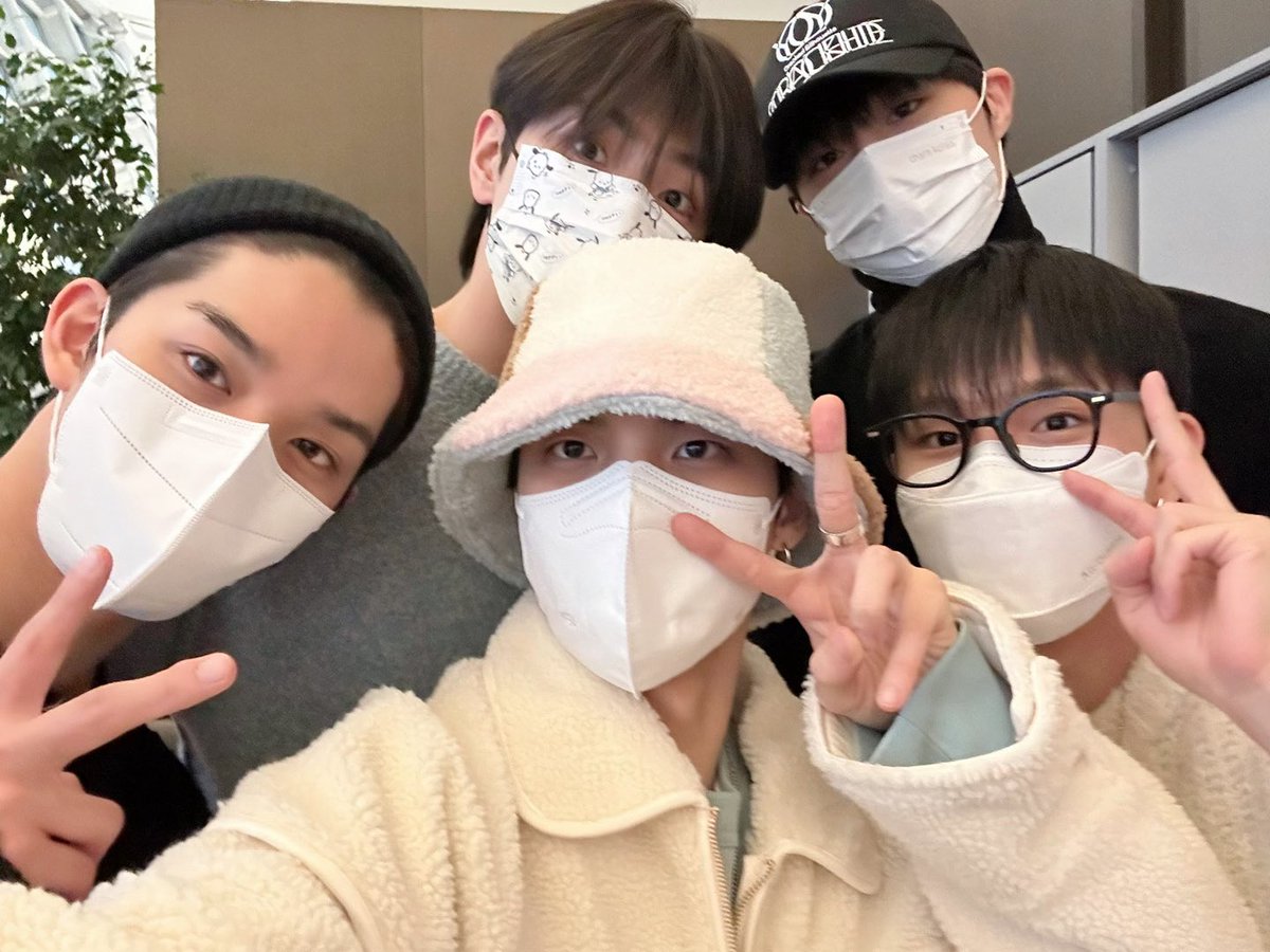 참… 보고싶다….