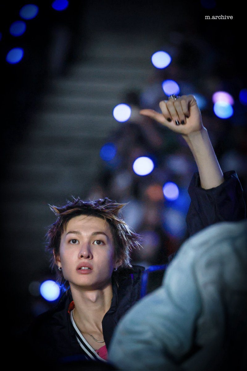 m.archive tweet media