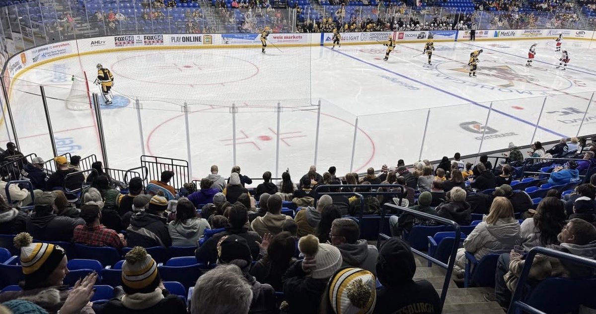 JohnsonCollege's tweet photo. 🚨 LAST CHANCE! 🚨
 RSVPs close JAN 16 for Johnson College Alumni Night! 🏒🍕

🍕 Pre-game at @GrottoPizzaPA  🐧 @WBSPenguins vs. Syracuse Crunch 📅 Jan 31, 2026 🎟️ $10 Alumni | $25 Guests

👉 RSVP now: https://t.co/5LTdQCZnEA https://t.co/GHSREi4NFz