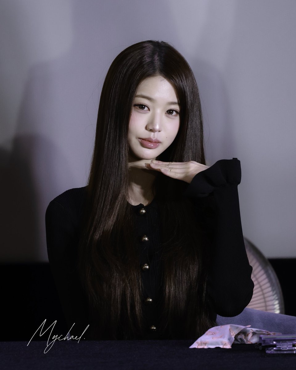 mychael7235's tweet image. 260111 IVE TPE FANSIGN

와…

#IVE #아이브
#JANGWONYOUNG #장원영