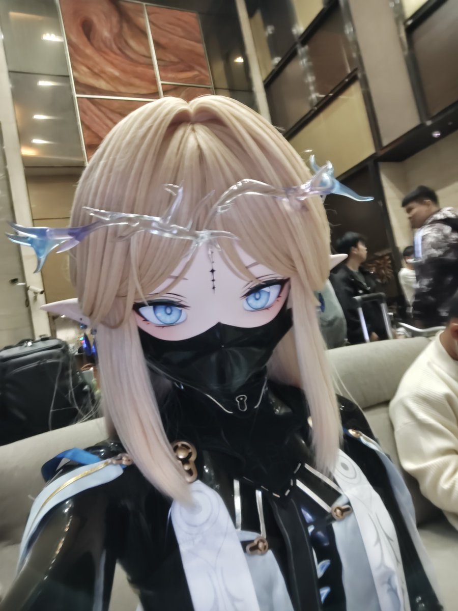 猜猜口罩下面是什么～♡
#kigurumi #latex #卡提希娅 #WutheringWaves