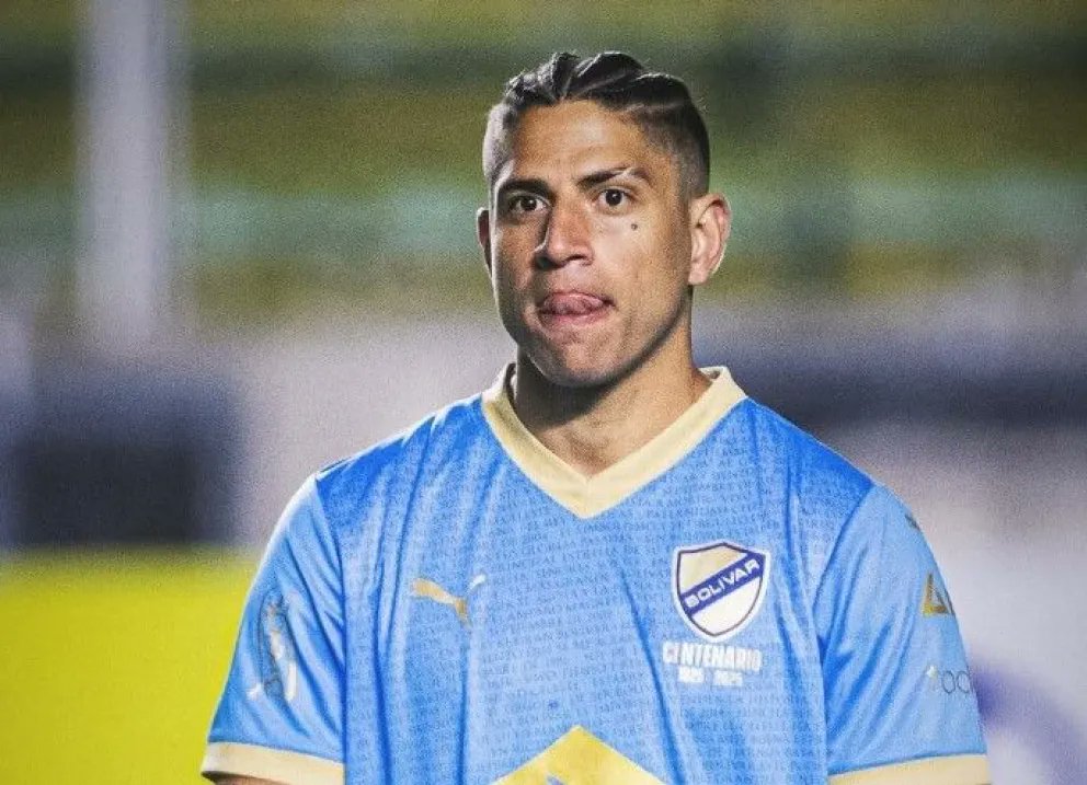 BolivarNoticias's tweet photo. Demanda en puerta 🚪 

El Turista anuncia demanda a Bolivar por el pago completo del contrato, el club en agosto informó un acuerdo entre ambas partes para rescindir, fue mentira? Será que FR y el City Group que según Robatto lo trajo van a responder por esto? Esperemos... https://t.co/t1jSuZ0y8Y