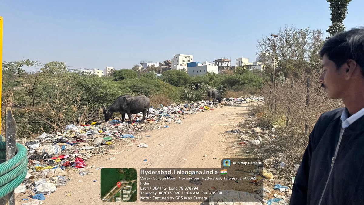 THECCCYBERBAD's tweet photo. Ibrahim Bagh Lake bund is piled with solid waste, turning it into a dumping yard. 🚨
While @CommissionrGHMC runs a Mega Sanitation Drive, why is Neknampur Ward-128 ignored?
Immediate action needed. @DCNarsingi @GHMCOnline @gadwalvijayainc @GummallaSrijana @TelanganaCS @ZC_SLP https://t.co/U0HqaBoOFW