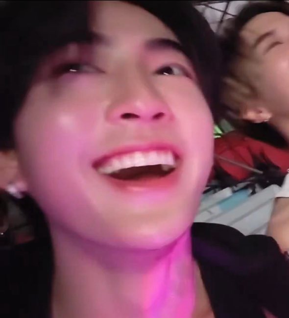 miniheartchy's tweet image. ฮ้าทเวลาไปดูคอนเสิร์ตคือแบบน่ารักโคตร 💕💗💖💖