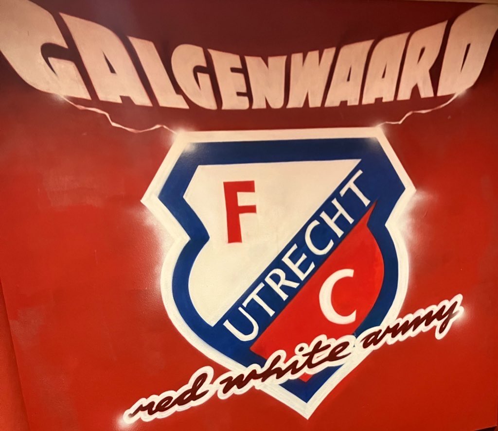 marcogerling's tweet photo. FC Utrecht heeft een nagenoeg fitte selectie voor de bekerwedstrijd tegen FC Twente, morgen om 21u. Min en vd Berg ontbreken nog vanwege herstel na operatie. Haller is erbij en kan een uur spelen. Hij of De Wit begint als spits. Ohio is fit maar zit niet bij de selectie. https://t.co/LpiyUC1HgI