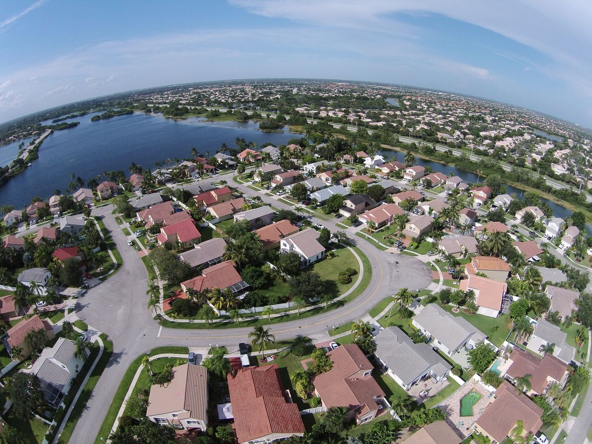 ManageRealty's tweet photo. Expert Insights: Navigating Miami's Rental Market Trends

Miami's rental market is a vibrant and ever-evolving landscape that attracts both local and international tenants. Known for its stunning beaches, diverse culture, and bustling nightlife, Miami offers a unique living experience. However, navigating this market requires an understanding of....https://t.co/TUtOJCW3H4

#allrealtymanagement #miamirentalmarket #miamipropertymanagement
