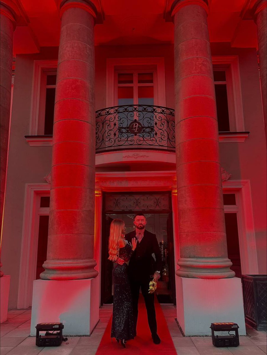 15 January I’ll be doing a live spaces for <a href="/solstake_tv/">solstaketv</a> here on X

solstakeTV is the first decentralised streaming platform on Solana, 

Live tipping, igaming, with us the streamer keeps a whopping 80% of their tips, their revenue . 

The rest is split between 35% revenue goes to