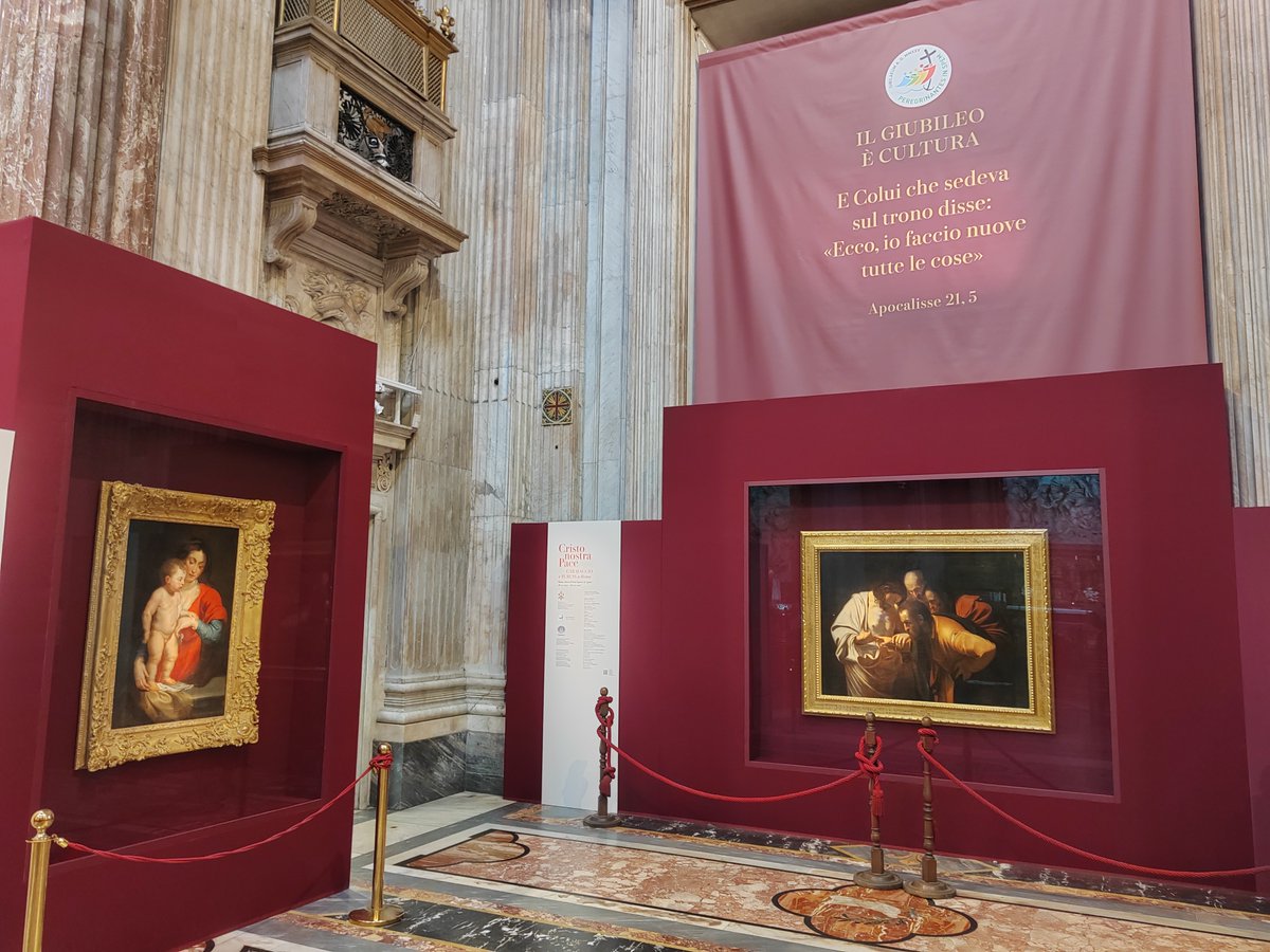 vaticannews_it's tweet photo. A #Roma, nella chiesa di Sant’Agnese in Agone, due grandi capolavori del Seicento raccontano il cuore della fede cristiana.  #Caravaggio e Rubens in dialogo 

Leggi l'articolo di @PaoloOndarza su #VaticanNewsIT⬇️

https://t.co/I6T1mOOxOt https://t.co/omsmVhflSb