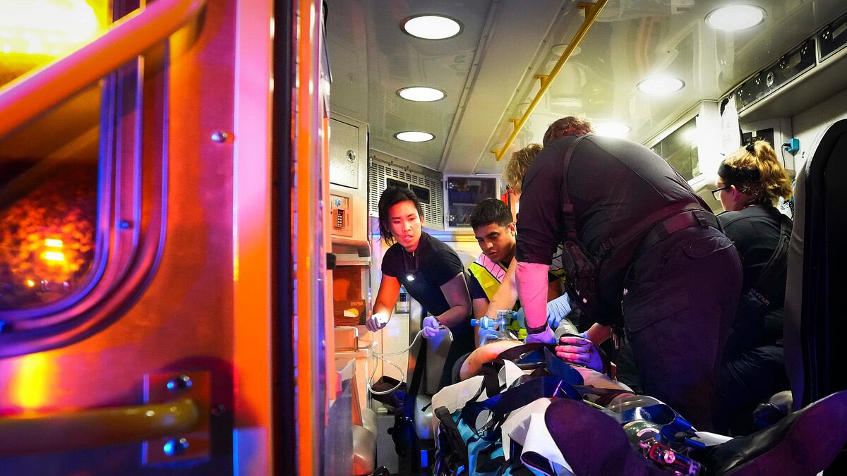EMS crews in cities like Arlington, Dallas, and Fort Worth have started carrying blood. It started saving lives within hours🙏🏾🩸