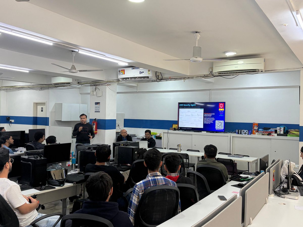 AWS User Group Vadodara tweet media