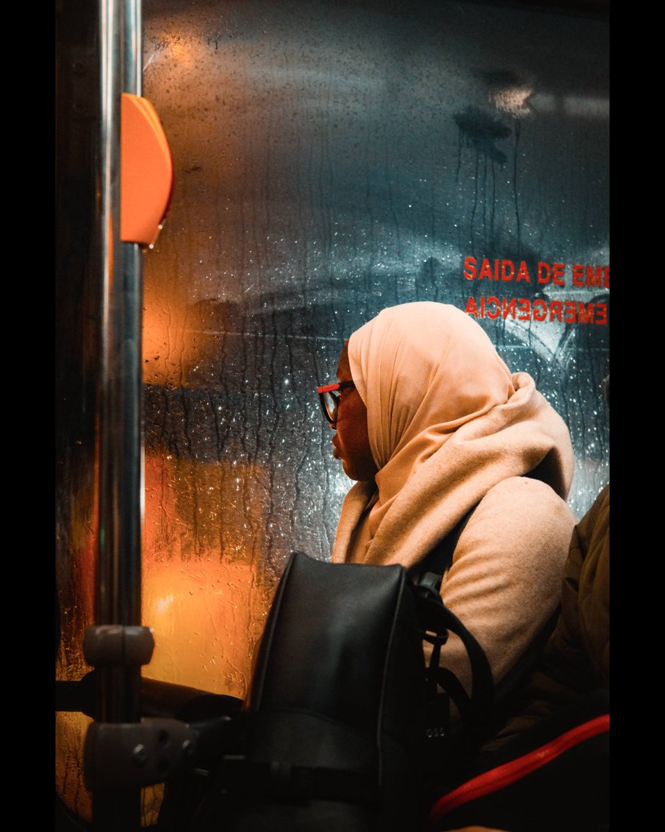 snap_shuts's tweet photo. Série : Lisbon transportation 
#streetphotography https://t.co/nfk0RolNrA