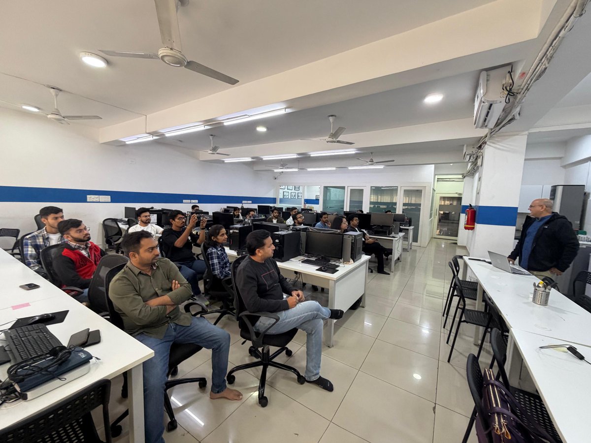 AWS User Group Vadodara tweet media