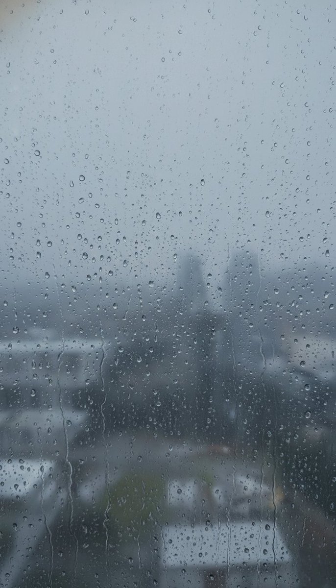 Hassnkhalife's tweet image. Rainy days and quiet reflections ⛈️💙
.
.
.
.
#MensStyle #MenWithStyle #MirrorSelfie  #OOTD #Vibes 
#Men #WinterMood #RainyVibes