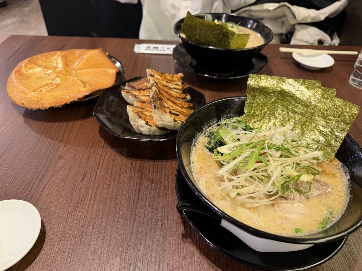 フタムラ tweet media