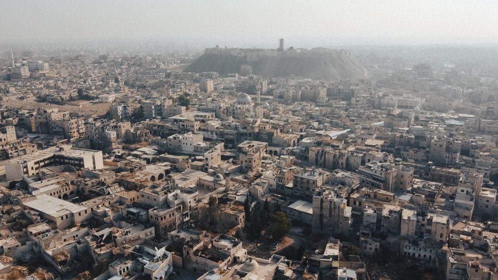 Terciosdelsol's tweet image. SYRIE : SITREP du 12 janvier
Cessez-le-feu à Alep et évacuation des derniers éléments des FDS.
siteveillestrategique.blogspot.com/2026/01/syrie-…
#Syrie #Aleppo #FDS 
@idrissaberkane @AVoiset8021 @NicolasStoquer @RaphaelBesliu @Paolino_84