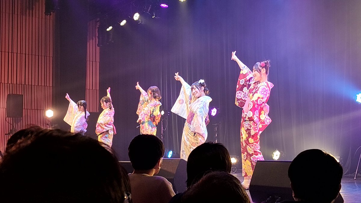 ANMOKU____'s tweet photo. お披露目だったけど、揃ってるところは揃ってたし、いろんな人に目を合わせにいってたの偉いなと思った
全員行けなかったのでまた今度行けたら行きます
#まてまて https://t.co/nz4Z4upe6r