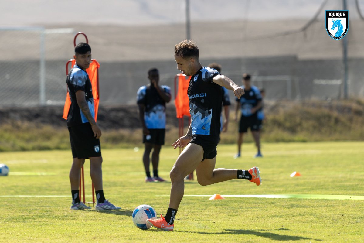 🐲💪🏼 Primera jornada de doble turno

El plantel profesional cumplió esta mañana con la primera sesión de entrenamiento del día, dando inicio a una nueva exigencia de trabajo en la pretemporada.

#VamosDragones🐲